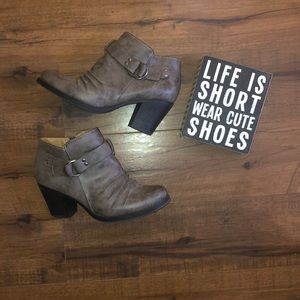Natural Soul heeled booties